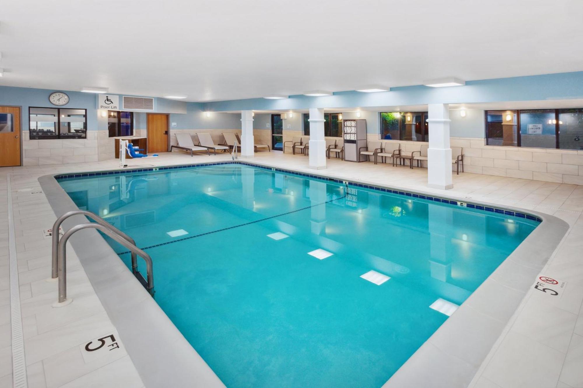 Holiday Inn Express Fremont By Ihg 外观 照片